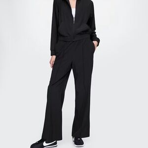 GapFit Tech High Rise Split-Hem Pants